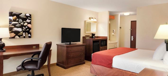 Country Inn & Suites by Radisson, Cedar Rapids Airport, IA Hotele w: Cedar Rapids