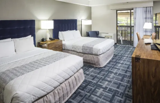 普里茅斯港1620酒店