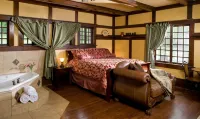 Hilltop Manor B&B