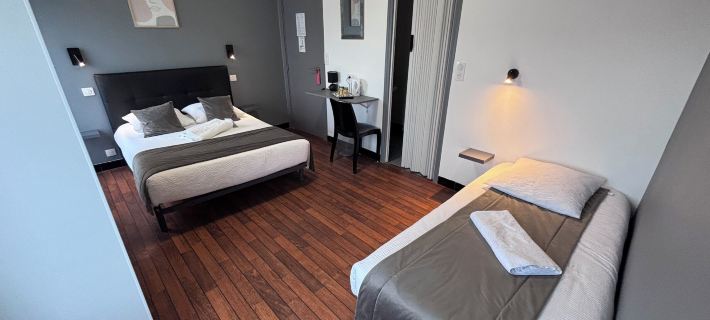 Crystal Hotel Отели в г. Руайан