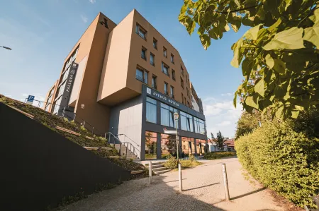 Avenue Pallova 28 Отели рядом с достопримечательностью «House No. 83 in Prazska Street»