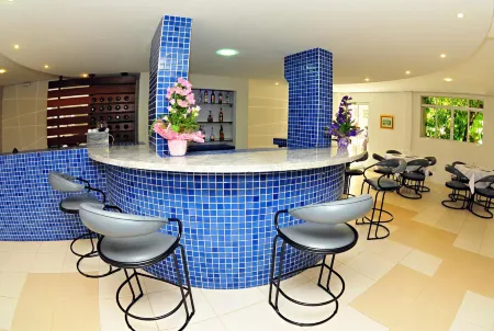 Lider Palace Hotel Отели в г. Regiao Norte