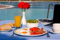 Plaza Beach Hotel - breakfast