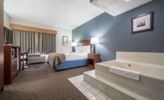 AmericInn by Wyndham Hutchinson