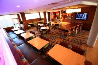 Fairfield Inn & Suites London - breakfast