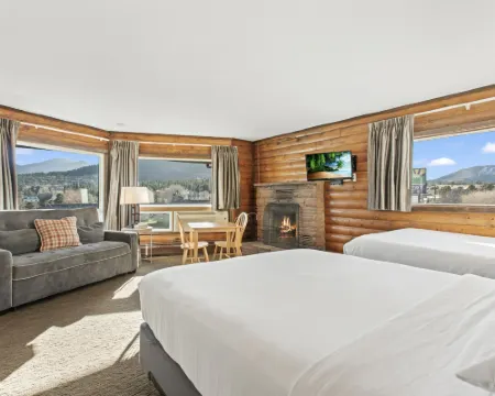 Discovery Lodge Hotels in Larimer County