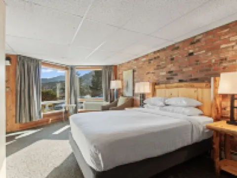 Discovery Lodge Hotels in Larimer County