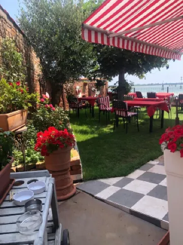 카사 술라 라구나 유리박물관 주변 호텔