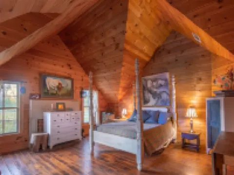 เซเวนตี-โฟร์ แรนช์ โรงแรมในPickens County