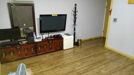 Odyssey  Hotel Отели в г. Чхунджу