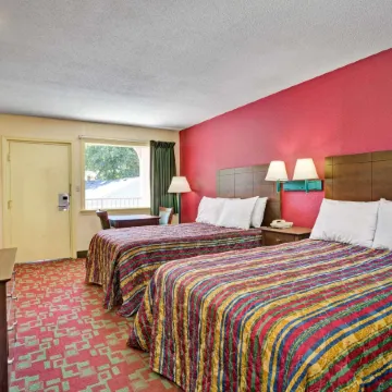 Days Inn by Wyndham Elizabeth City Отели в г. Паскуотанк