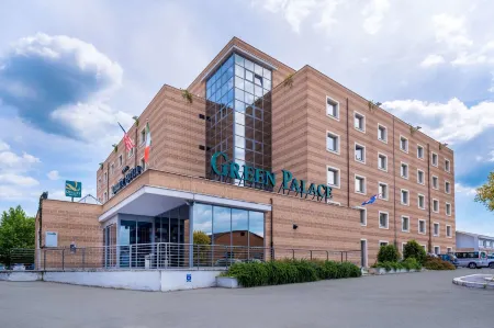 Quality Hotel Green Palace Отели в г. Монтеротондо