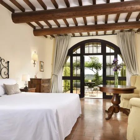 Relais Villa Monte Solare Wellness & Spa Отели в г. Паникале