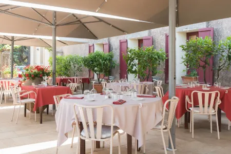 Domaine du Lac - Teritoria Отели в г. Флассан-Сюр-Иссоль