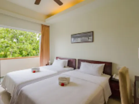 Reveries Maldives Hotels in Gan
