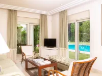 The Marble Resort โรงแรมในคัลซีส