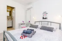 Guest House Nikolina - parking