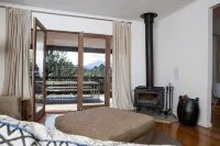 Furmston House & Studio - Homestays