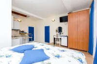 Apartments and Room Napoli Hotels in Gornji Humac