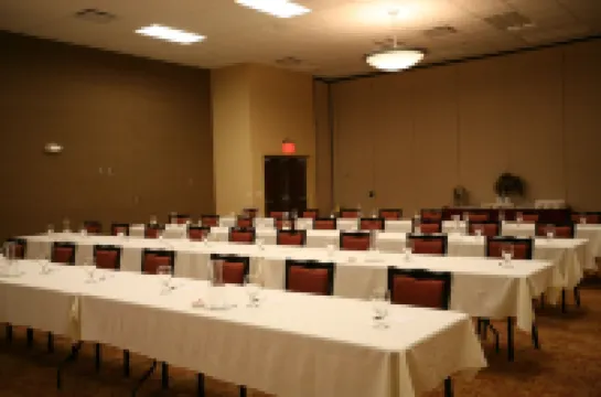 パーク リージェンシー ホテル & カンファレンターサ BW シグネチャー コレクション ブルーミントンのホテル