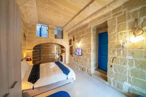 Ta' Pinu Bed & Breakfast - Homestays