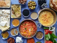 Ali BEY Konagi - Breakfast