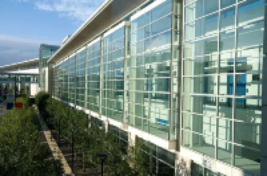 Holiday Inn & Suites CHICAGO-DOWNTOWN by IHG Hotels near Chicago Union Station