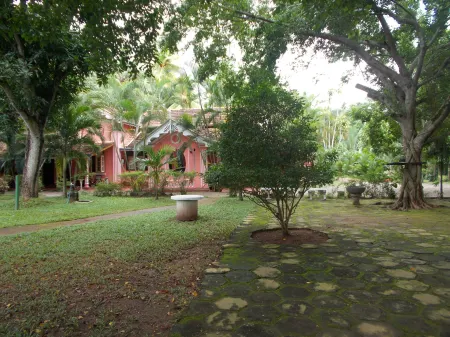 Villa Sunshine Hotel Отели рядом с достопримечательностью «Marawila Beach»