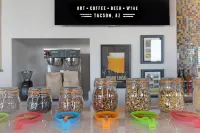 Hotel McCoy - Art, Coffee, Beer, Wine - breakfast