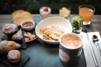 Up Hotel - Breakfast