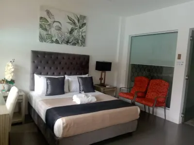 Splash Oasis Resort Hotel Hôtels à proximité de : Robinsons Town Mall Los Baños