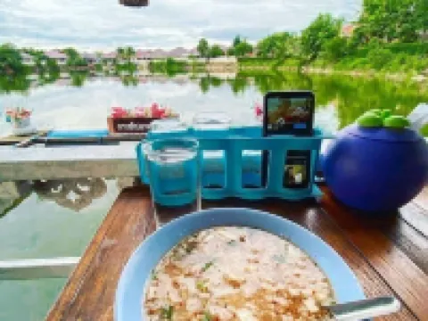 リムブン リゾート プラーンブリーのホテル