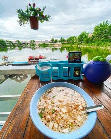 รูปภาพของรีสอร์ทริมบึง ปราณบุรี