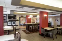 Hampton Inn Oxford-West - Bãi đậu xe