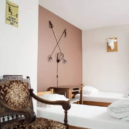 1861 Châtel Hostel