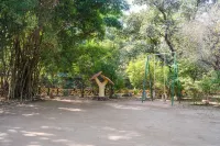 Treebo Premium Mowgli's Den, Pench Hotels in Kohka