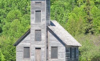 White Pine Lodge