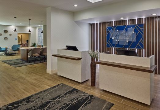 홀리데이 인 익스프레스 찰스턴 다운타운 애슐리 리버