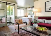 Le Petit Pali at 8th Ave - 4-Star