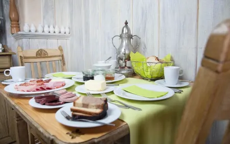 Wißkirchen Hotel & Restaurant Отели в г. Оденталь