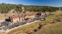 Holiday Inn Express & Suites Custer