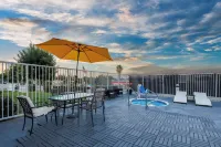 Sonesta Essential Vacaville Napa Valley - Pools