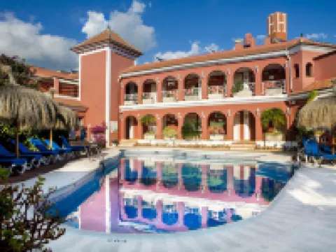 洛斯阿爾科斯住宿 內爾哈酒店