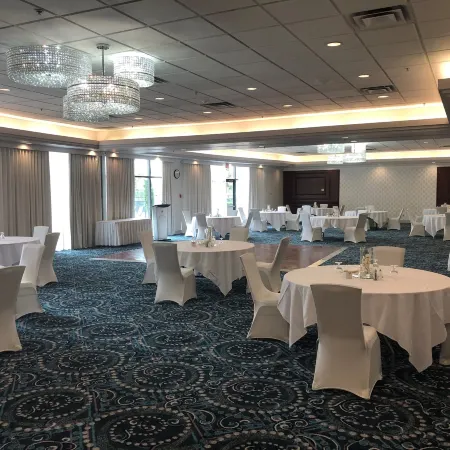 Executive Suites Hotel & Conference Center, Metro Vancouver
