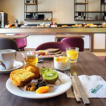 Brit Hotel Caen Nord - Mémorial