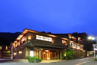 Hakone Onsen Ryokan Yaeikan - 3-Star