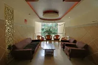 Hotel Sunset Inn Mount Abu with Swimming Pool Hotels in Маунт-Абу
