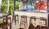 Garden by the Sea - bar
