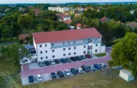 Hotel Szeghalom - parkir
