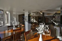 Pokolodi Lodge - breakfast